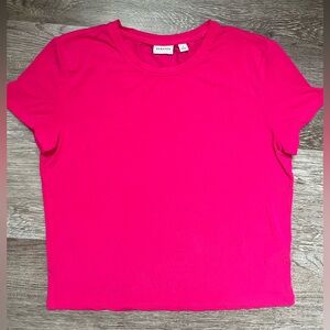 ARITZIA Babaton Fuschia Hot Pink Short Sleeve Tee